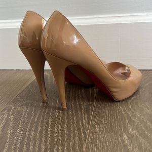 Christian Louboutin Very Prive Nude heels 38